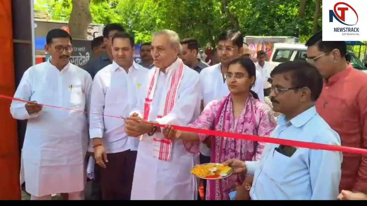 Mathura News: केंद्र सरकार के 12 वर्ष पूर्ण होने पर विकास प्रदर्शनी का उद्घाटन Mathura News: केंद्र सरकार के 12 वर्ष पूर्ण होने पर विकास प्रदर्शनी का उद्घाटन