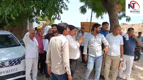 Firozabad News: हाईवे परियोजना को लेकर बवाल, किसानों ने NHI अधिकारियों का घेराव कर किया हंगामा