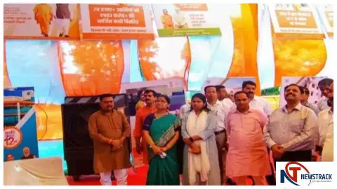 Mainpuri News: केंद्र सरकार के 12 वर्ष पूरे होने पर मैनपुरी में विकास प्रदर्शनी का भव्य उद्घाटन