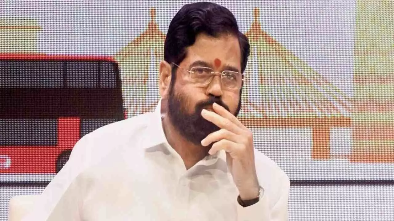 UBT Revolt: महाराष्ट्र में ऑपरेशन टाइगर 2 फेल? बागी सांसदों ने शिंदे के सामने रख दी ऐसी शर्तें, फंसा पेंच UBT Revolt: महाराष्ट्र में ऑपरेशन टाइगर 2 फेल? बागी सांसदों ने शिंदे के सामने रख दी ऐसी शर्तें, फंसा पेंच