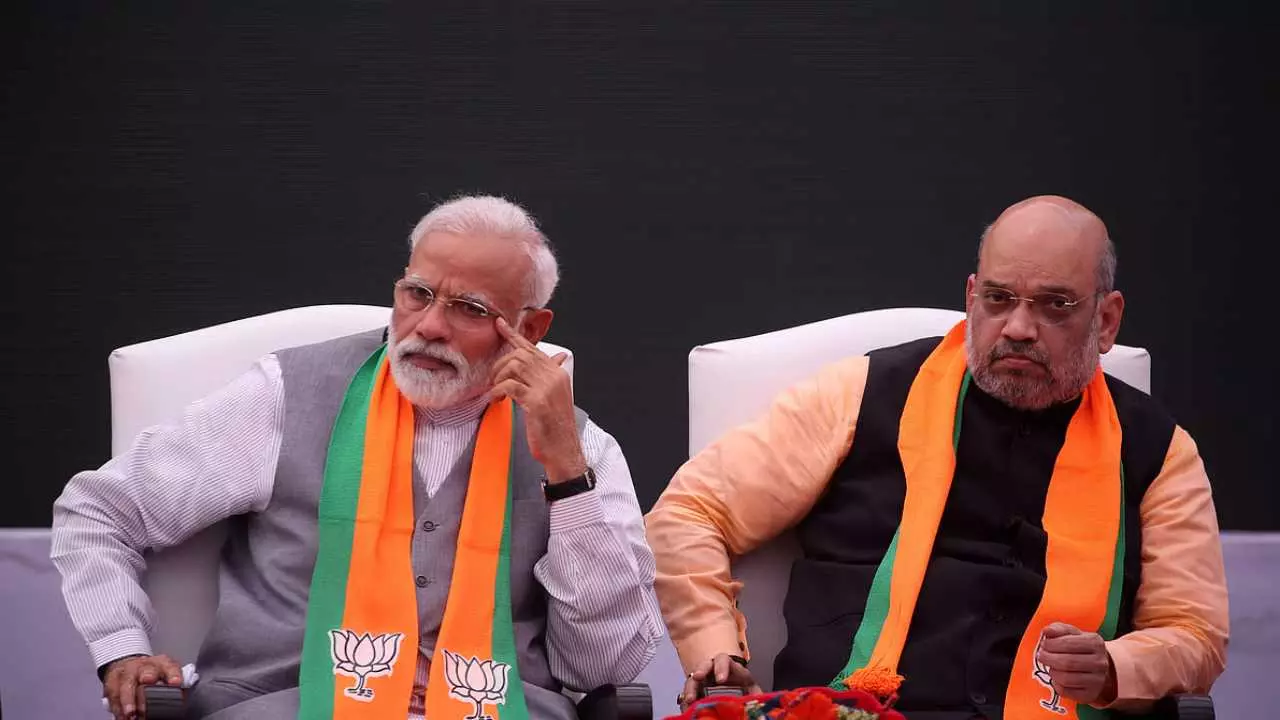NDA Magic Number: TMC गई, शिवसेना टूटी...अब DMK पर नजर! जानिए क्यों 362 के आंकड़े के पीछे हाथ धोकर पड़ी है NDA?