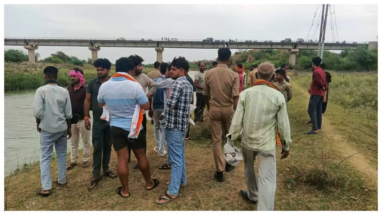Three of 14 friends drowned in Pahuj river, Pasara Matam in Gopalpur Three of 14 friends drowned in Pahuj river, Pasara Matam in Gopalpur