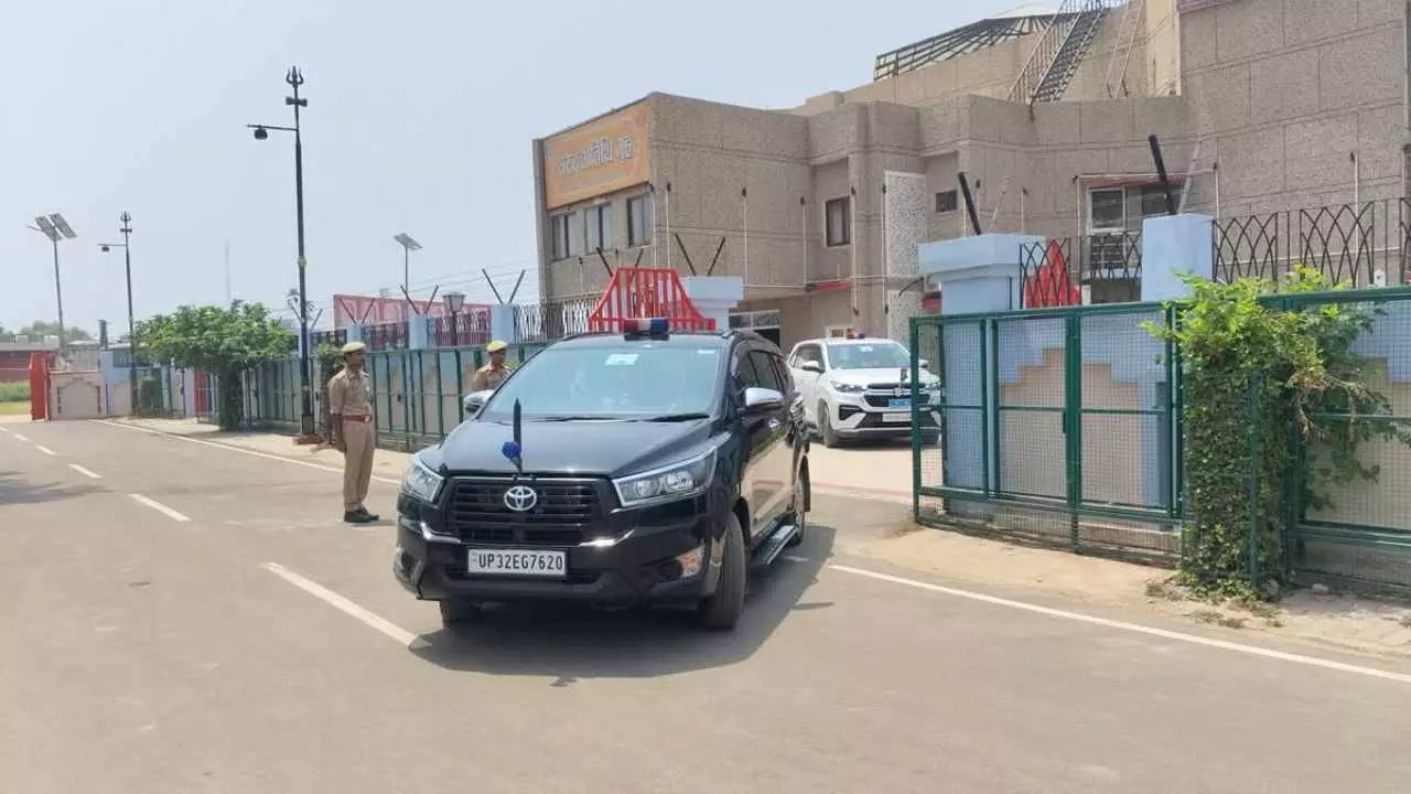 Ram Mandir Row: राम मंदिर में 10 करोड़ की अभेद्य सुरक्षा कैसे हुई फेल? SIT ने तैयार की 200 लोगों की लिस्ट, कांप उठे रसूखदार Ram Mandir Row: राम मंदिर में 10 करोड़ की अभेद्य सुरक्षा कैसे हुई फेल? SIT ने तैयार की 200 लोगों की लिस्ट, कांप उठे रसूखदार