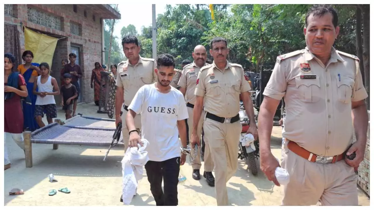 Incarcerated brother reaches 48 hours on parole at sisters wedding, family emotional Incarcerated brother reaches 48 hours on parole at sisters wedding, family emotional