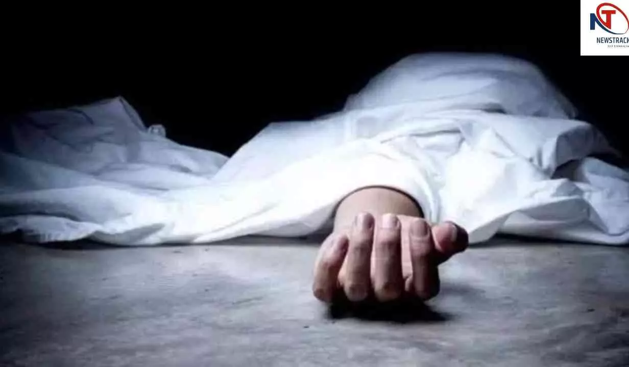 Chandauli News: हवा लेना पड़ा भारी, करंट की चपेट में आई विवाहिता, मौत से मचा कोहराम Chandauli News: हवा लेना पड़ा भारी, करंट की चपेट में आई विवाहिता, मौत से मचा कोहराम