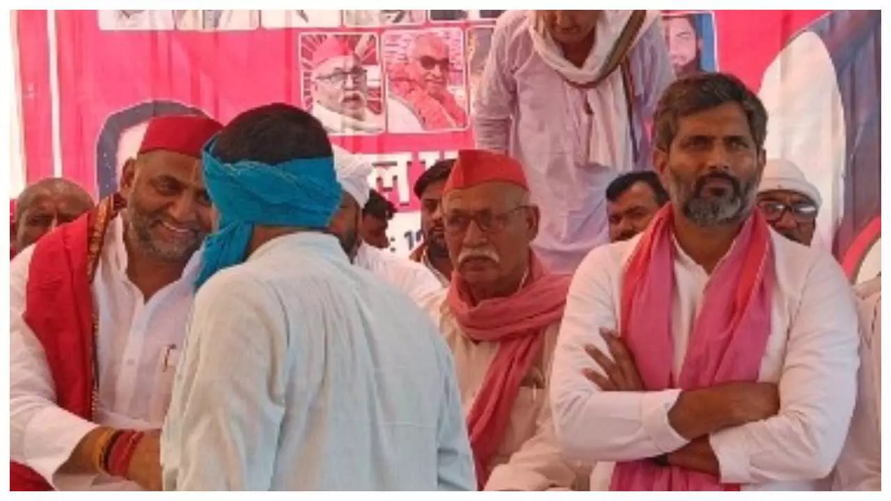 SP spokesperson Manoj Singh Kaka gives statement on Minister Om Prakash Rajbhar SP spokesperson Manoj Singh Kaka gives statement on Minister Om Prakash Rajbhar