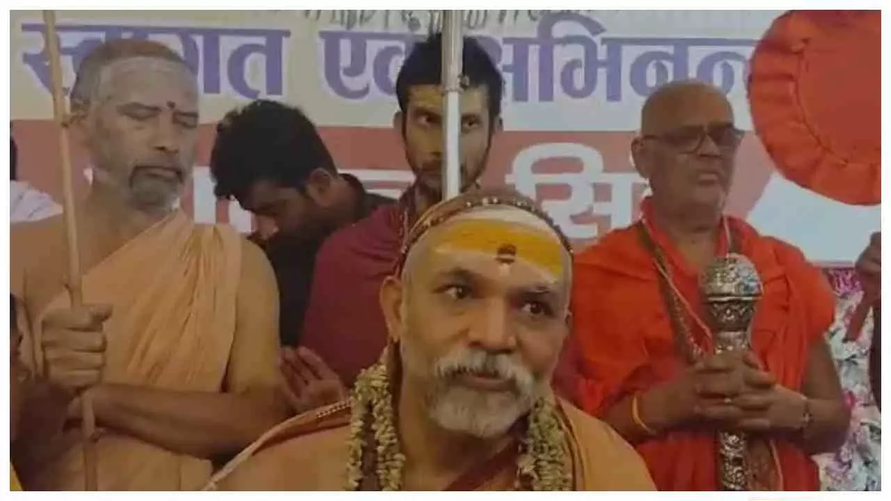 Shamli News: गो-रक्षा और राम मंदिर मुद्दे पर शंकराचार्य के तीखे बयान, राजनीति गरमाई