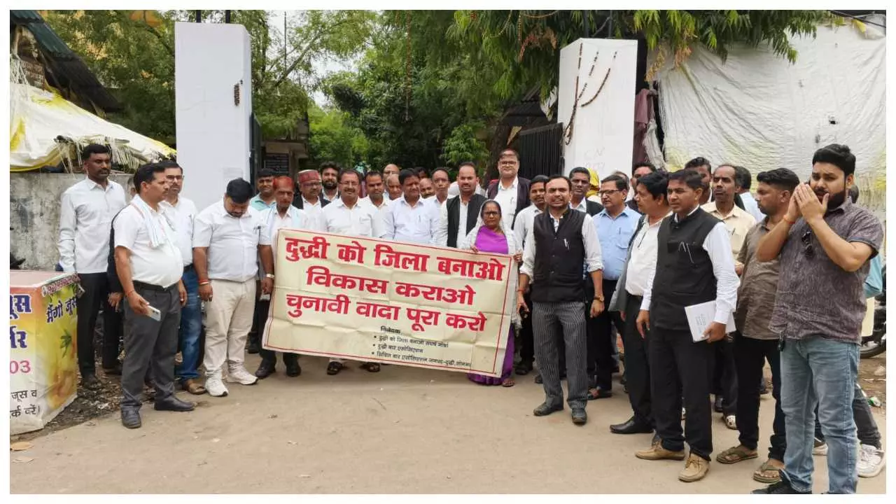 Demand to make milk a district intensifies again, advocates demonstrate