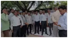 Kanpur Dehat News: ऑनलाइन रजिस्ट्री के विरोध में सिकन्दरा के अधिवक्ताओं की अनिश्चितकालीन हड़ताल Kanpur Dehat News: ऑनलाइन रजिस्ट्री के विरोध में सिकन्दरा के अधिवक्ताओं की अनिश्चितकालीन हड़ताल