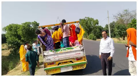Thousands of tractors- trolleys engaged in digging sand, soil are not near registration Thousands of tractors- trolleys engaged in digging sand, soil are not near registration