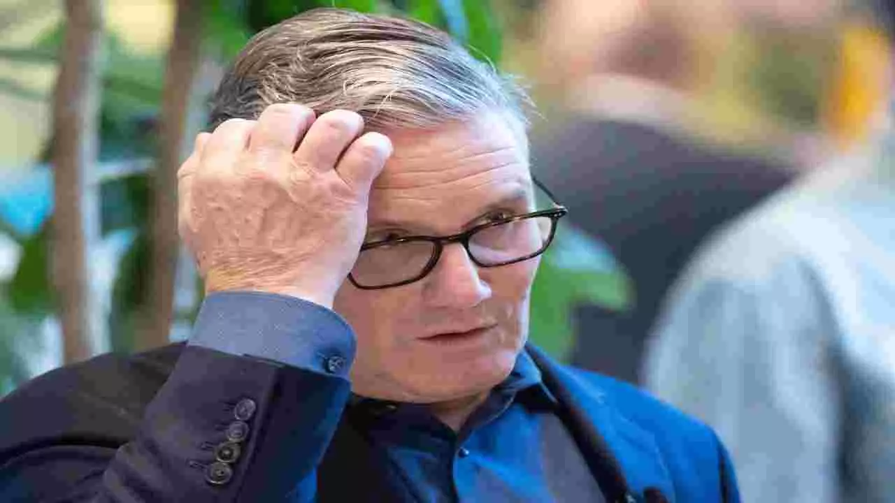 Starmer resigns (Social Media)