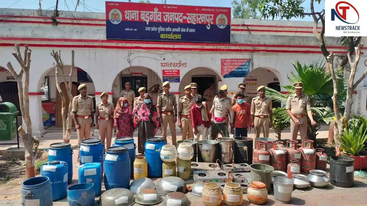 Saharanpur News: सहारनपुर में जहरीली शराब का भंडाफोड़, यूरिया मिलाकर बन रही थी अवैध शराब; 5 गिरफ्तार
