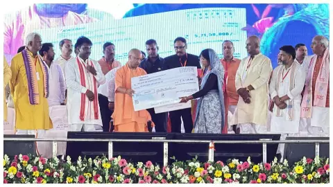 Attacks against CM Yogi on Emergency Day, gift of development schemes Attacks against CM Yogi on Emergency Day, gift of development schemes