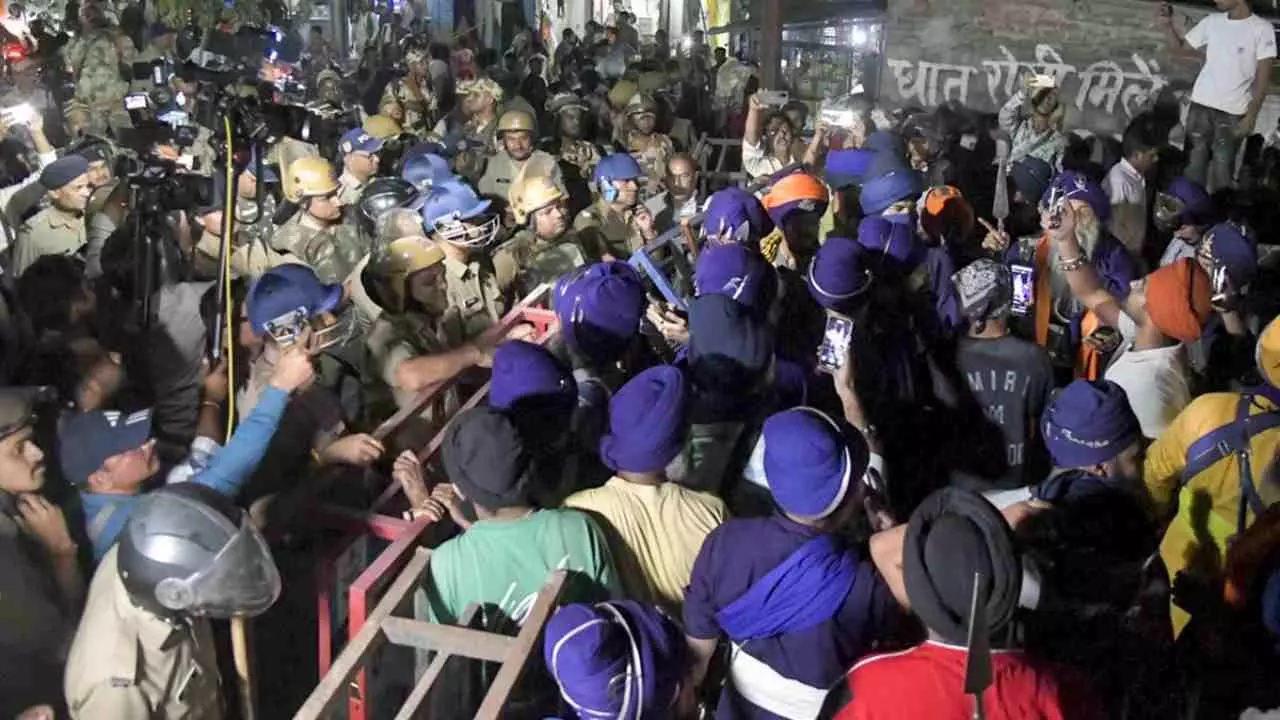 BJP Vs Nihang Sikhs:  बीजेपी के लिए कैसे बड़ी मुश्किल बन गए हैं निहंग सिख