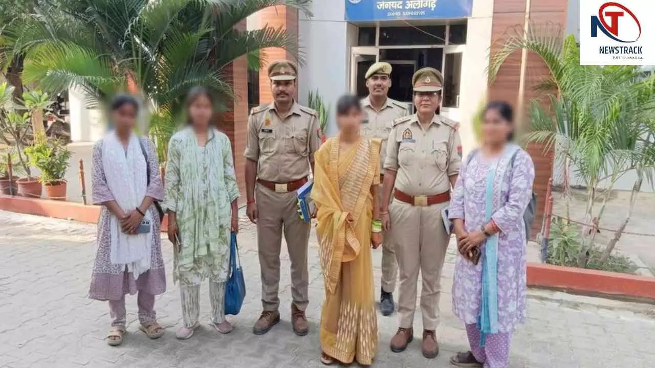 Aligarh News: बाल विवाह की सूचना मिलने पर पुलिस ने रोकी नाबालिग लड़की की शादी