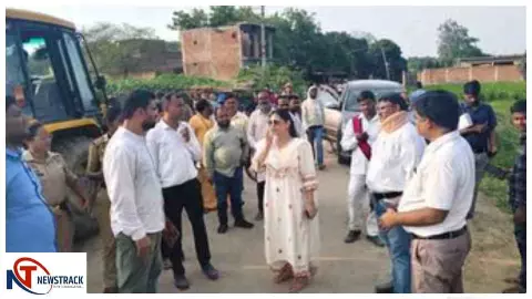 Kaushambi News: तालाब भूमि प्रकरण में न्यायालय के आदेश पर कार्रवाई न होने से उठे सवाल Kaushambi News: तालाब भूमि प्रकरण में न्यायालय के आदेश पर कार्रवाई न होने से उठे सवाल