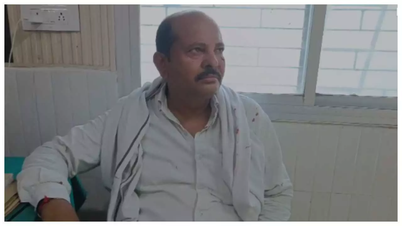 Advocate injured after dispute in Sakaldiha tehsil Advocate injured after dispute in Sakaldiha tehsil