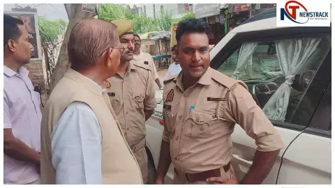 Barabanki News: अयोध्या रवाना होने से पहले पूर्व सांसद ए.पी. गौतम को पुलिस ने आवास पर रोका Barabanki News: अयोध्या रवाना होने से पहले पूर्व सांसद ए.पी. गौतम को पुलिस ने आवास पर रोका