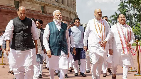 राज्यसभा में पावरफुल हुई NDA! लोकसभा में गिनती पूरी होते ही बदलेगा संविधान?