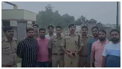 Aligarh News: महिला से दुष्कर्म का आरोपी पुलिस मुठभेड़ के बाद गिरफ्तार, अवैध तमंचा बरामद Aligarh News: महिला से दुष्कर्म का आरोपी पुलिस मुठभेड़ के बाद गिरफ्तार, अवैध तमंचा बरामद