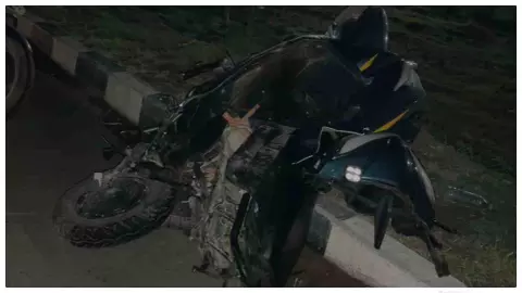 Raebareli News: Raebareli News: तेज रफ्तार कार ने स्कूटी को मारी जोरदार टक्कर, एक की मौत; भागते समय डंपर से भिड़ी कार