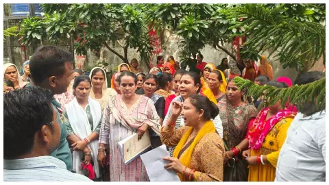 Women of self-help group accuse BMM of rude behavior Women of self-help group accuse BMM of rude behavior