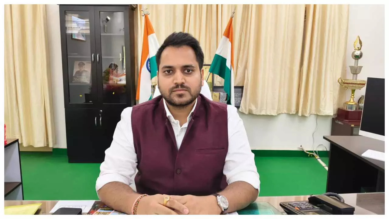 Sonbhadra Awal in revenue campaign, pending cases zero in many categories Sonbhadra Awal in revenue campaign, pending cases zero in many categories