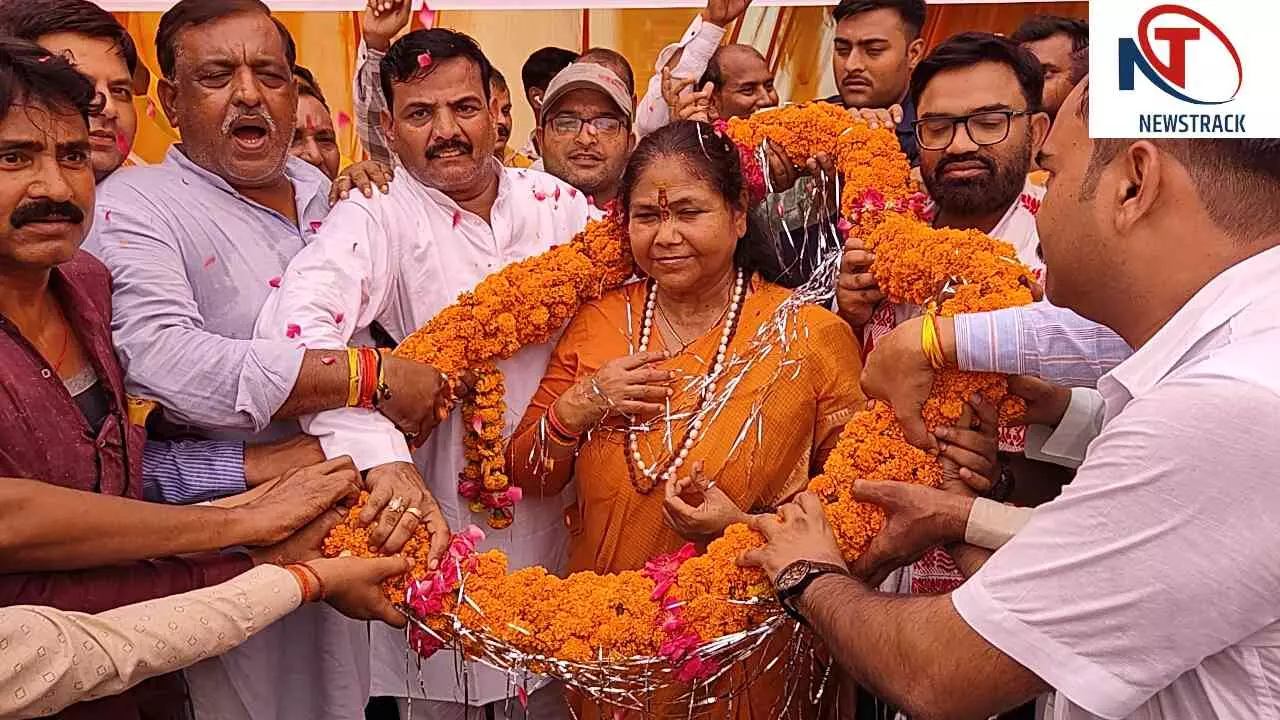 Mahoba: महोबा में साध्वी निरंजन ज्योति का तुलादान; कहा- राम मंदिर मामले में दोषी बख्शे नहीं जाएंगे