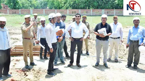 Lakhimpur kheri News: मुख्यमंत्री मॉडल स्कूल निर्माण की रफ्तार परखी, डीएम ने गुणवत्ता पर दिया जोर Lakhimpur kheri News: मुख्यमंत्री मॉडल स्कूल निर्माण की रफ्तार परखी, डीएम ने गुणवत्ता पर दिया जोर