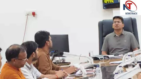 Siddharthnagar News: नामांकन में लापरवाही पर चार बीईओ को नोटिस, पीएम श्री स्कूलों के निरीक्षण पर जोर