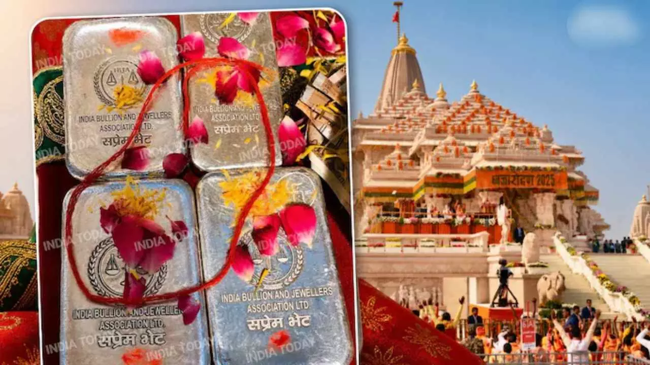 रामलला के खजाने का खुला कच्चा चिट्ठा, ट्रस्ट ने दिया चढ़ावे का पाई-पाई का हिसाब, अफवाहों पर लगा ब्रेक रामलला के खजाने का खुला कच्चा चिट्ठा, ट्रस्ट ने दिया चढ़ावे का पाई-पाई का हिसाब, अफवाहों पर लगा ब्रेक