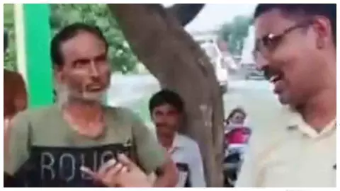 Etah News: सीएम जनता दर्शन की शिकायत पर कब्रिस्तान से हटाया गया अतिक्रमण Etah News: सीएम जनता दर्शन की शिकायत पर कब्रिस्तान से हटाया गया अतिक्रमण