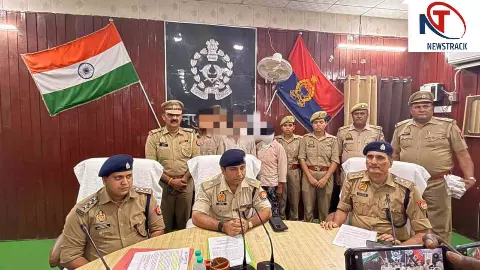 Mainpuri News: ऑटो से महिलाओं के जेवर चोरी करने वाला गिरोह का पर्दाफाश, पिता-बेटी समेत तीन गिरफ्तार Mainpuri News: ऑटो से महिलाओं के जेवर चोरी करने वाला गिरोह का पर्दाफाश, पिता-बेटी समेत तीन गिरफ्तार