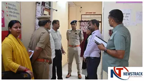 Azamgarh News : सखी वन स्टॉप सेंटर में बालिका की आत्महत्या, डीएम-एसएसपी ने किया निरीक्षण Azamgarh News : सखी वन स्टॉप सेंटर में बालिका की आत्महत्या, डीएम-एसएसपी ने किया निरीक्षण