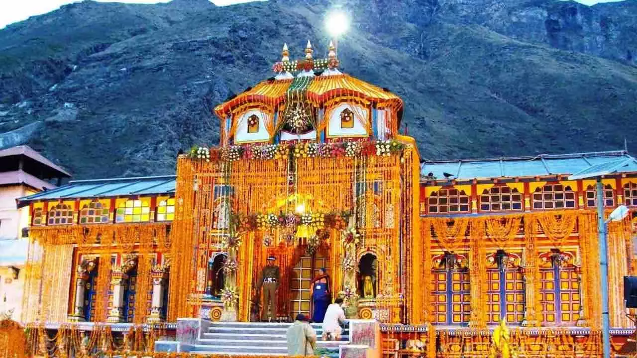 Badrinath Temple Offering Row: BKTC Suspends Private Secretary During Probe Badrinath Temple Offering Row: BKTC Suspends Private Secretary During Probe