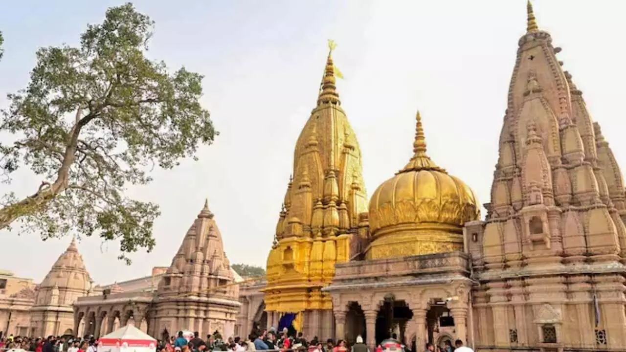 राम मंदिर से पहले काशी विश्वनाथ में हुआ था बड़ा कांड! 43 साल पुराना वो वाकया, जब एक चोरी ने बदल दिया था पूरा सिस्टम राम मंदिर से पहले काशी विश्वनाथ में हुआ था बड़ा कांड! 43 साल पुराना वो वाकया, जब एक चोरी ने बदल दिया था पूरा सिस्टम