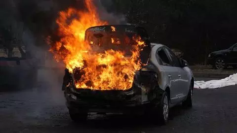 EV Fire vs Petrol Car EV Fire vs Petrol Car