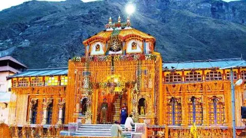 Badrinath Temple Offering Row: BKTC Suspends Private Secretary During Probe Badrinath Temple Offering Row: BKTC Suspends Private Secretary During Probe