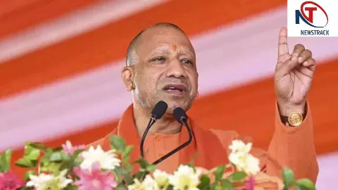 Banda News: सीएम योगी के संभावित दौरे से सजा बांदा, विकास कार्यों और जनसमस्याओं पर रहेगी जनता की नजर Banda News: सीएम योगी के संभावित दौरे से सजा बांदा, विकास कार्यों और जनसमस्याओं पर रहेगी जनता की नजर