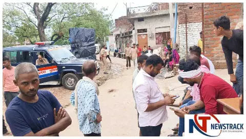 Jalaun News: जालौन के एट में 65 वर्षीय बुजुर्ग ने फंदा लगाकर दी जान, पुलिस जांच में जुटी Jalaun News: जालौन के एट में 65 वर्षीय बुजुर्ग ने फंदा लगाकर दी जान, पुलिस जांच में जुटी