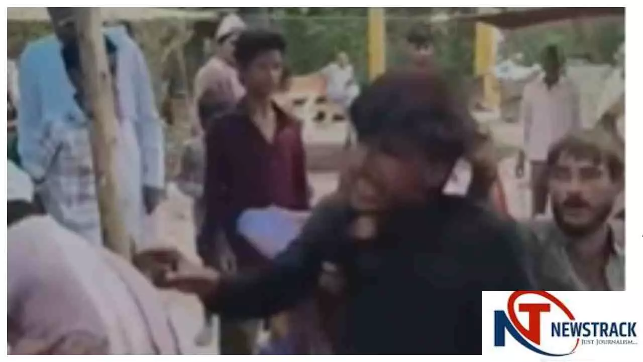 Kanpur Dehat News: रूरा नहर पुल पर फल खरीद को लेकर विवाद, महिला और साथी से मारपीट, वीडियो वायरल Kanpur Dehat News: रूरा नहर पुल पर फल खरीद को लेकर विवाद, महिला और साथी से मारपीट, वीडियो वायरल