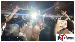 Baghpat News: बुलडोजर की बकेट से पुष्पवर्षा कर भाजपा के पश्चिमी यूपी अध्यक्ष नवाब सिंह नागर का स्वागत Baghpat News: बुलडोजर की बकेट से पुष्पवर्षा कर भाजपा के पश्चिमी यूपी अध्यक्ष नवाब सिंह नागर का स्वागत