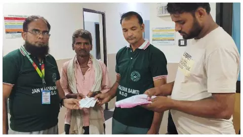 At 11 pm, the committee arrange three units of blood for heart patients At 11 pm, the committee arrange three units of blood for heart patients