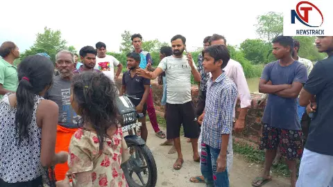 Hardoi News: हाथ-पैर धोने गई तीन बच्चियां नहर में गिरीं,एक की तलाश जारी Hardoi News: हाथ-पैर धोने गई तीन बच्चियां नहर में गिरीं,एक की तलाश जारी