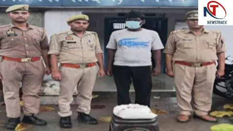 Aligarh News: अलीगढ़ में 1.1 किलो गांजे के साथ तस्कर गिरफ्तार, एनडीपीएस एक्ट में मुकदमा दर्ज Aligarh News: अलीगढ़ में 1.1 किलो गांजे के साथ तस्कर गिरफ्तार, एनडीपीएस एक्ट में मुकदमा दर्ज