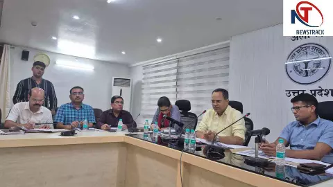 Aligarh News: अलीगढ़ में 5 साल पुराने राजस्व वाद होंगे निस्तारित, किसानों को जल्द मिलेगा मुआवजा Aligarh News: अलीगढ़ में 5 साल पुराने राजस्व वाद होंगे निस्तारित, किसानों को जल्द मिलेगा मुआवजा