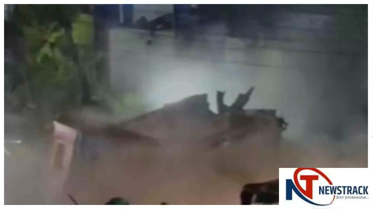 Chandauli News: काली मंदिर ध्वस्तीकरण के दौरान गुंबद गिरा, PWD कर्मचारी की मौत, एक घायल Chandauli News: काली मंदिर ध्वस्तीकरण के दौरान गुंबद गिरा, PWD कर्मचारी की मौत, एक घायल