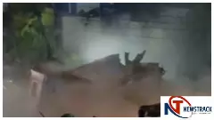 Chandauli News: काली मंदिर ध्वस्तीकरण के दौरान गुंबद गिरा, PWD कर्मचारी की मौत, एक घायल Chandauli News: काली मंदिर ध्वस्तीकरण के दौरान गुंबद गिरा, PWD कर्मचारी की मौत, एक घायल