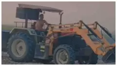 Aligarh News: यमुना किनारे कथित अवैध बालू खनन का वीडियो वायरल, कार्रवाई की मांग तेज Aligarh News: यमुना किनारे कथित अवैध बालू खनन का वीडियो वायरल, कार्रवाई की मांग तेज