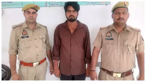 Firozabad News: बाल यौन शोषण संबंधी अश्लील सामिग्री को आनलाइन बेचने वाला दबोचा गया, FIR दर्ज Firozabad News: बाल यौन शोषण संबंधी अश्लील सामिग्री को आनलाइन बेचने वाला दबोचा गया, FIR दर्ज